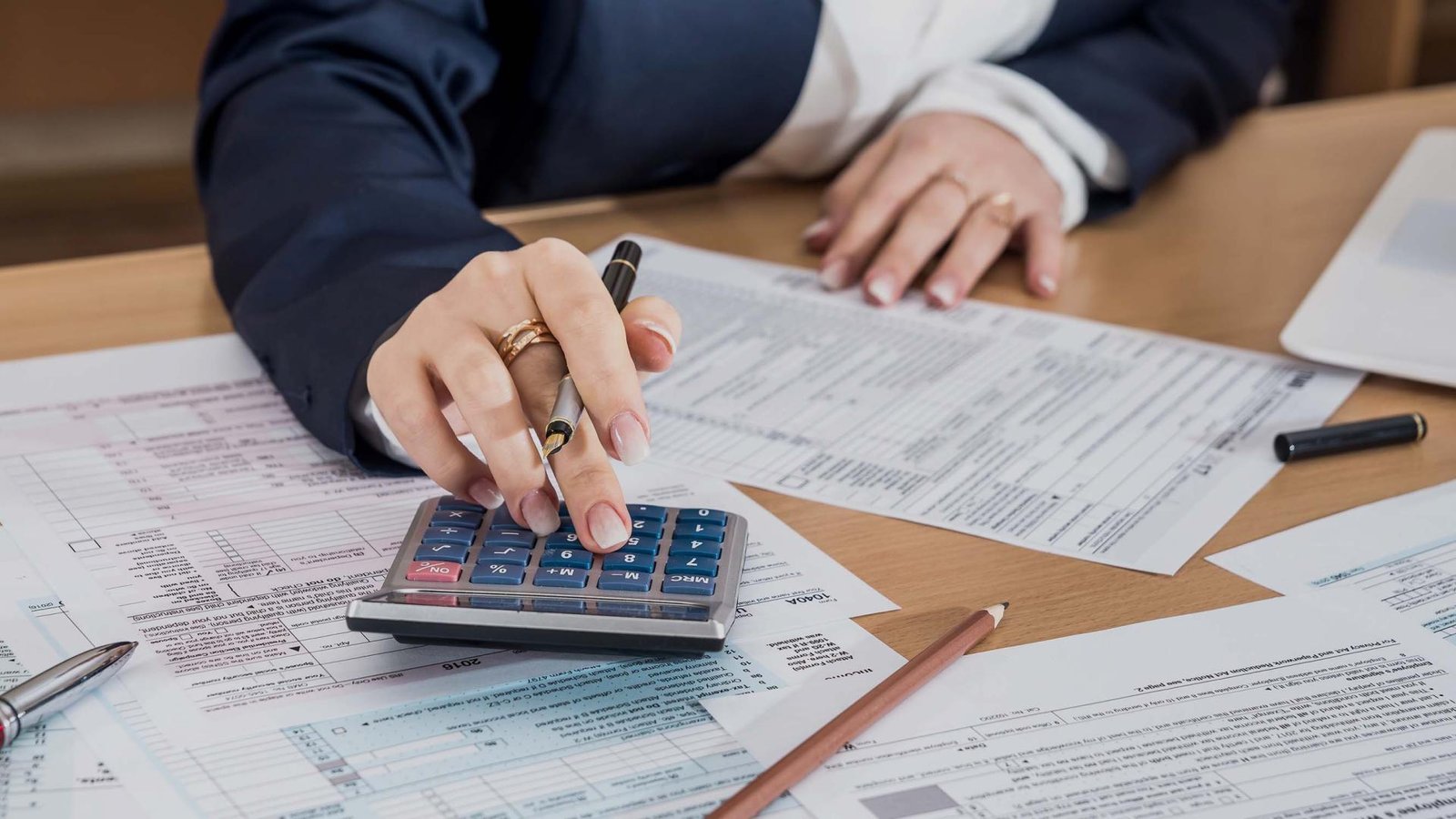 Tax Paying Consultant in Pakistan 2025: Individuals & Businesses Legal Point